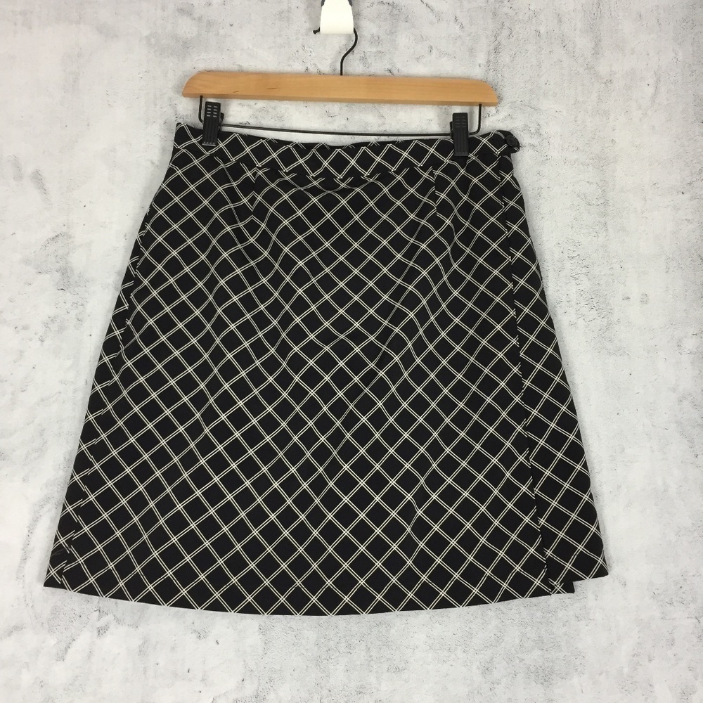 Liz Claiborne Black and White Diamond-Grid Skort